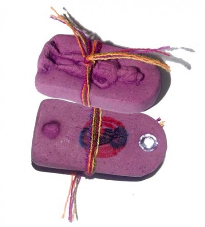 The Kuman Rak Yom amulet for gay lovers and merchants, by Lersi Puttaveth (Chiang Mai lay master), is made from extreme 'hardcore' prai kumarn and rak yom powders with herbal pollens and holy rak yom woods.