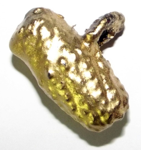The takrut Pismorn is for metta, and maha sanaeh charm of the Northern Lanna Buddha magic tradition. The takrut Pitsamorn is one of the Northern regions oldest types of amulet, and has been used for many centuries.